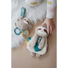 Load image into Gallery viewer, Baby Tree Sloth Mini Travel Toy